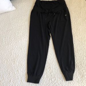 Maternity joggers